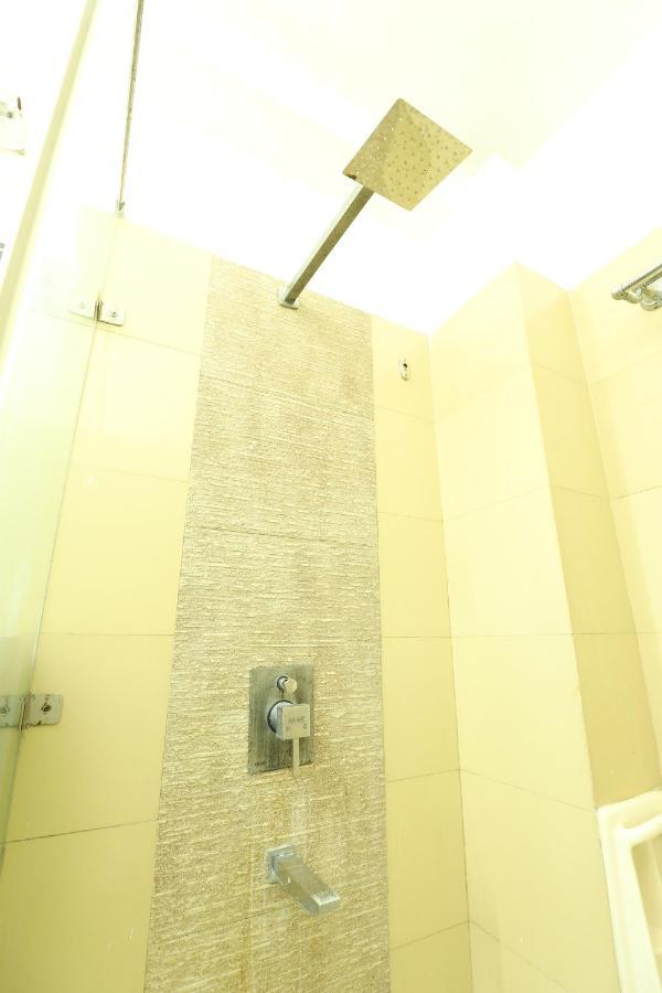 Hotel Livia Residency Yeni Delhi Dış mekan fotoğraf